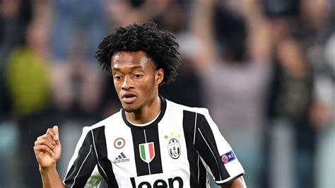 Juan Cuadrado completes £17.3m Juventus move from Chelsea | Football News | Sky Sports