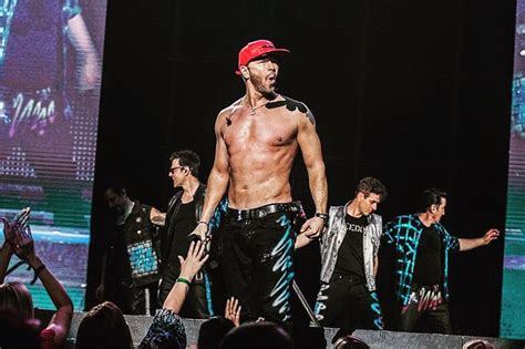 Who is Donnie Wahlberg? 6 Fun Facts About the NKOTB Singer | Feeling ...