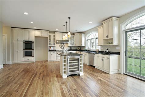 36 "Brand New" All White Kitchen Layouts & Designs (Photos)