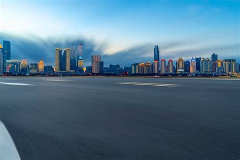 Premium Photo | The skyline of the urban skyline of qingdao expressway