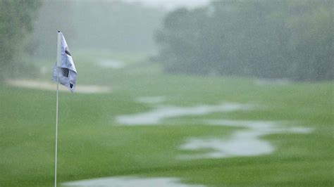 Best rain gear for golfers to stay storm ready