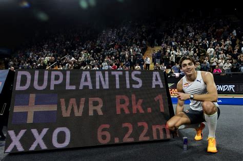 Mondo Duplantis breaks own pole vault world record with 6.22m | Inquirer Sports