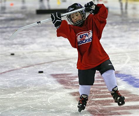 Allen Community Ice rink hosts holiday skate | Allen | Dallas News