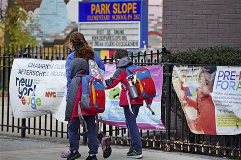 NYC parents resisting public school closures as COVID-19 surges