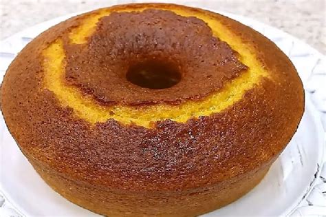 Bolo de cenoura com laranja prático de fazer | Receitinhas Caseiras