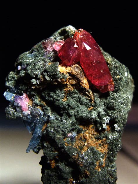 File:Ruby - Winza, Tanzania.jpg - Wikimedia Commons