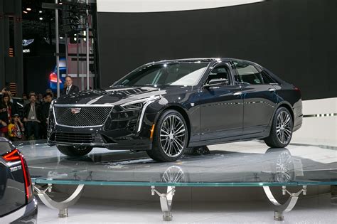 Cadillac Unleashes Its Own V-8 Engine for 2019 CT6 VSport | Automobile ...