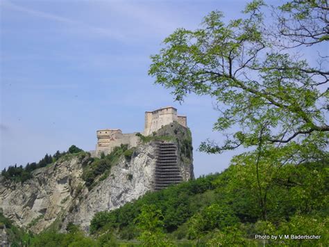 Travel Photo Thursday: Italian Castles | A Traveler's Library