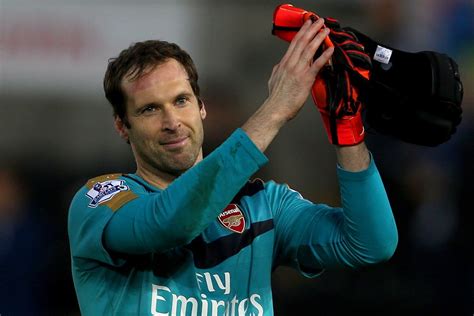 Arsenal's Petr Cech reveals he wants to stop wearing his helmet - but ...