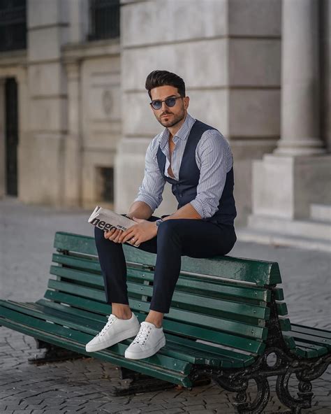 10 Must Carry White Sneakers Outfit for Men. - TiptopGents