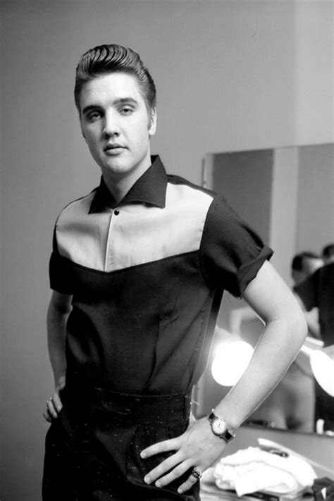 Pin by Edward aw on Elvis presley | Elvis, Elvis presley, Music photo