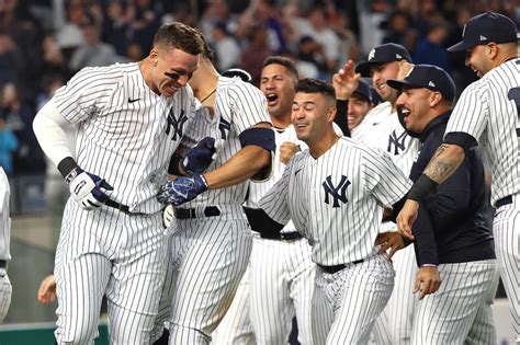 Aaron Judge walk-off HR gives Yankees thrilling comeback win