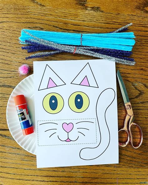 Printable Cat Craft for Kids! (with free cutouts) ⋆ The Hollydog Blog