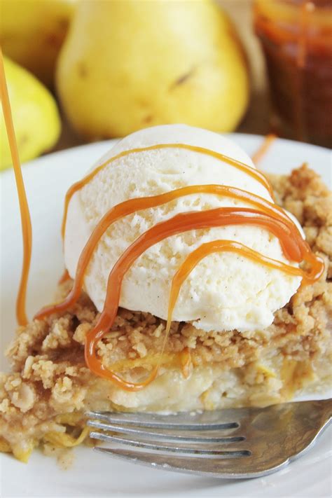 Baking with Blondie : Pear Pie Crumble