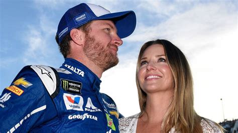 Dale Earnhardt Jr – Biography, Wife, Net Worth, Age, Height, Facts