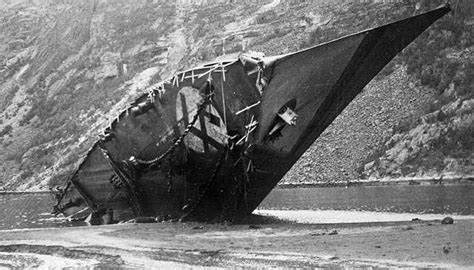 [Photo] German destroyer Z11 Bernd von Arnim beached and scuttled in the fjord Rombaksbotn near ...