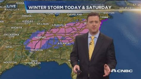 East Coast braces for powerful winter storm