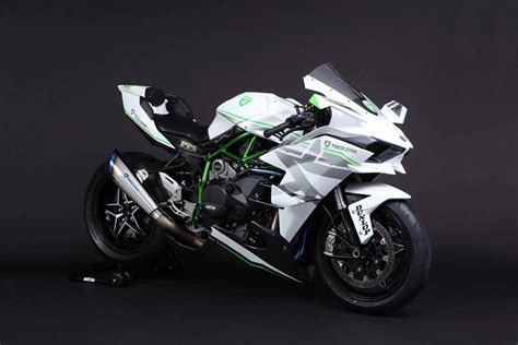 2016 Kawasaki Ninja H2R in White Livery Is the Queen of Supercharged ...