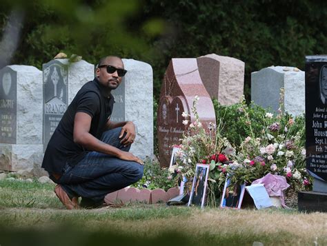 More Anger & Tears: Bobbi Kristina Brown's Family 'Furious' Over Nick Gordon's Visit To Her Grave