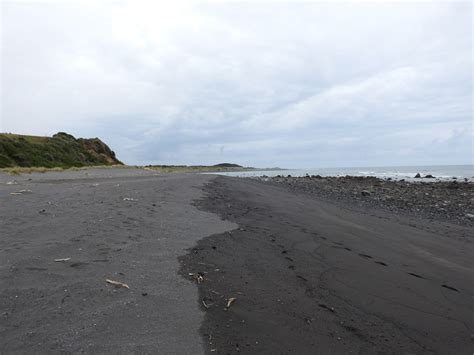 photographing New Zealand: Hubby's photos at Okato Beach