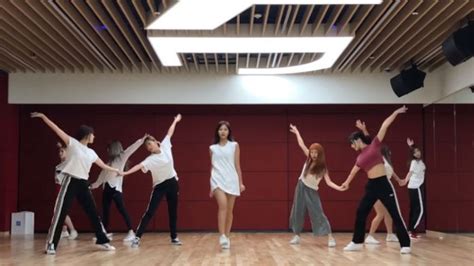 VIDEO: TWICE Unveils Its Practice Video Filmed at the New JYP Building