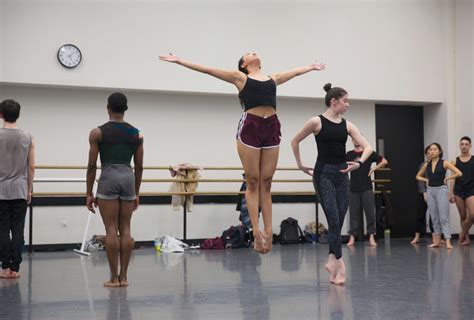 Juilliard Dances Repertory Brings Mark Morris’s ‘V’ Back to New York ...