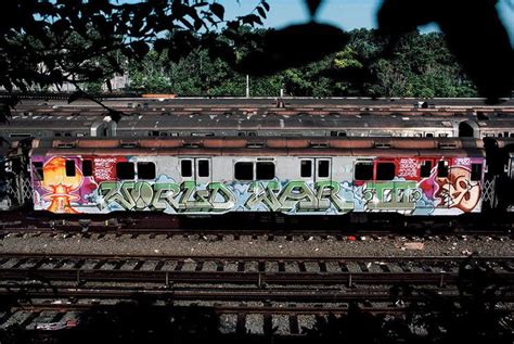 Relive the Glory Days of '80s Subway Graffiti With These Captivating Photos | New york graffiti ...