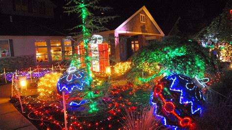 Silverton Christmas Market lights, German traditions return