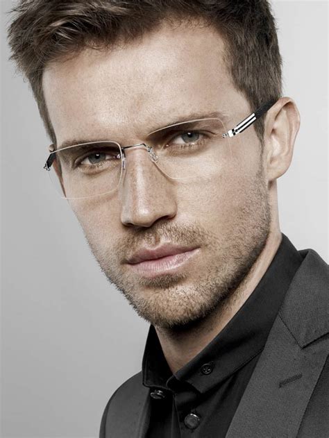 Lindberg reinterprets 1950s men's classic with sleek 9802 frame | EYE WEAR GLASSES