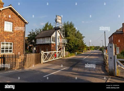 The level crossing beside Heckington railway station, Heckington, Lincs, UK Stock Photo - Alamy