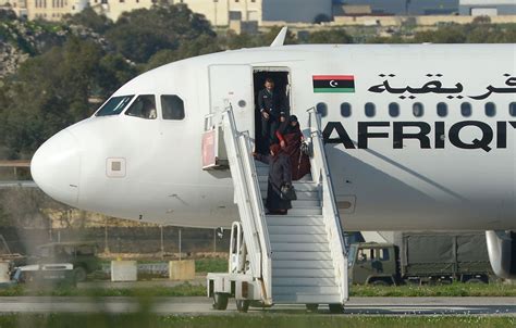 Hijacking Ends Peacefully After Libyan Airliner Lands in Malta - The New York Times