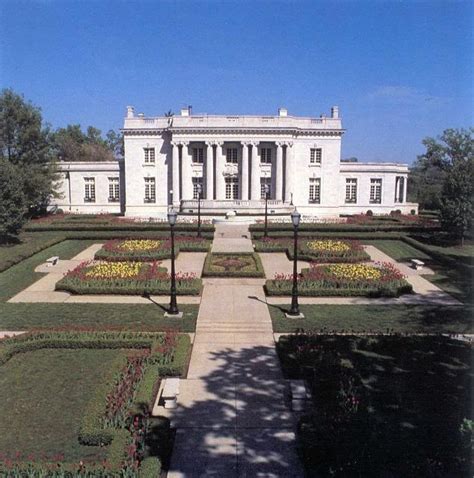 Kentucky Governor's Mansion - Modeled after the Petit Trianon at Versailles. | Mansions, Capitol ...