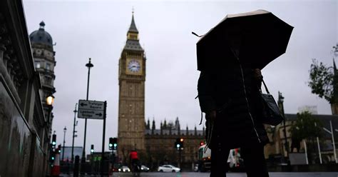 London floods: Heavy rain wrecks capital with commuters left in chaos ...