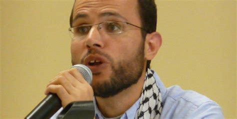 ANF | Israel bombing kills writer Refaat Alareer in Gaza