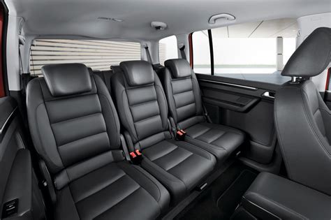 Photo Volkswagen Touran-2 Interieur / Exterieur année: 2010