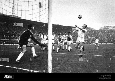 Serie A 1969 70 Gigi Riva scoring for Cagliari v Juventus in Turin (2 ...