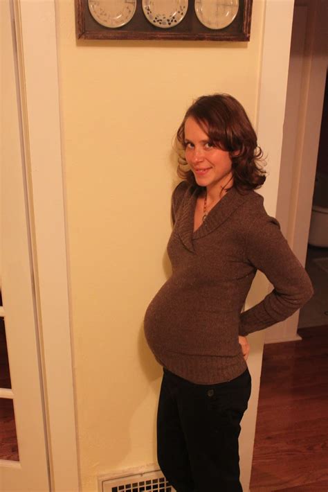 34 weeks pregnant – The Maternity Gallery