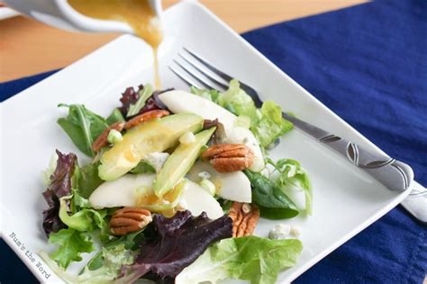 Roquefort Pear Salad - Num's the Word