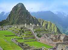 Machu Picchu Landmarks and Monuments: Machu Picchu, Cusco, Peru