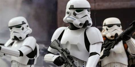 Star Wars: Why the Empire & First Order Prefer Stormtroopers to Clones