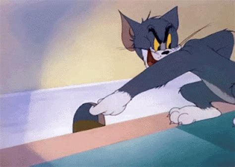 Tom And Jerry Funny GIF - TomAndJerry Funny MoveTheHole - Discover & Share GIFs