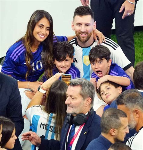 Lionel Messi Celebrates World Cup Win With Wife, Sons: Photos