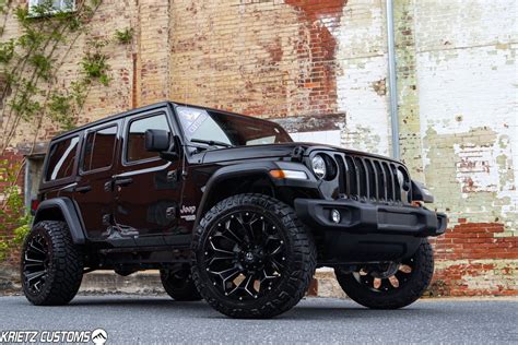 Lifted 2020 Jeep Wrangler JL with 2.5 inch Rough Country Lift Kit and 22×12 Fuel Assault wheels ...