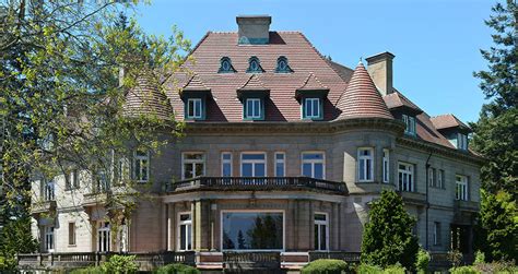 Portland's Pittock Mansion Has A Dark And Haunted History