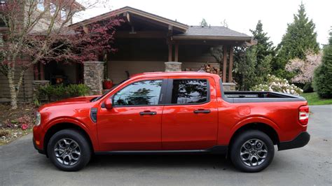 2022 Ford Maverick XLT cargo test | Truck enough? - Autoblog