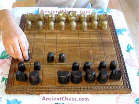 How to Play Ancient Chess - Shatranj - YouTube