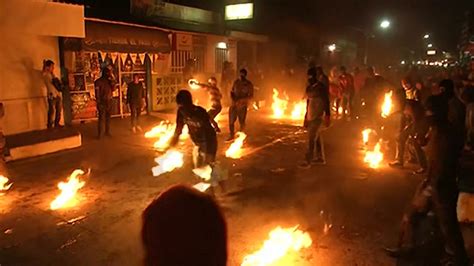 El Salvador: Bizarre fireball fight during religious festival [video]