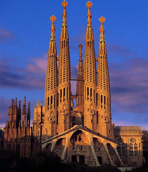 Best time to visit Sagrada Familia - Best for photography, to avoid crowd