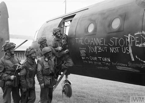 D-DAY - BRITISH FORCES DURING THE INVASION OF NORMANDY 6 JUNE 1944 ...