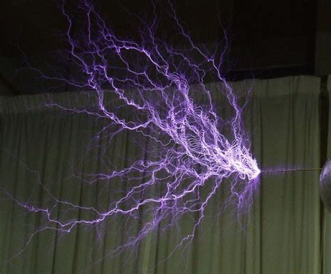 Tesla Coil - Pictures, Photos & Images of Experiments - Science for Kids